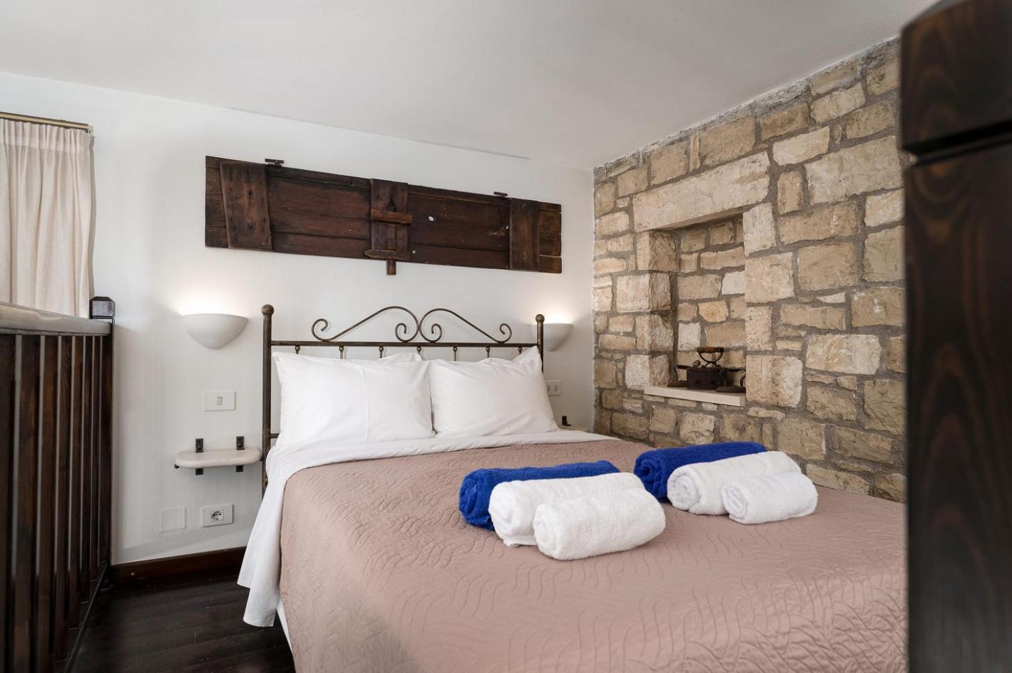 Orelia Cretan Deluxe Apartments Kamilari Exterior photo