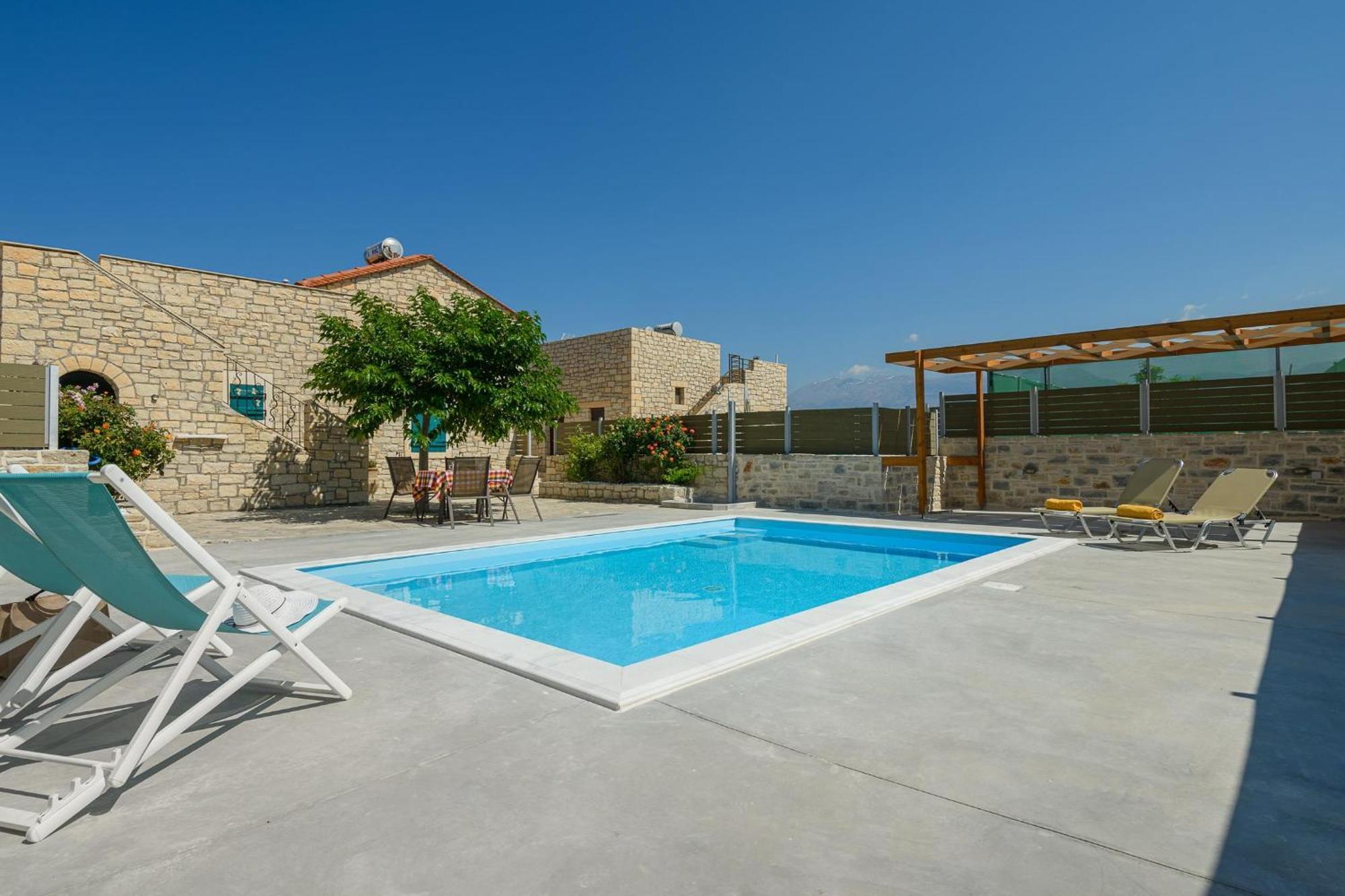 Orelia Cretan Deluxe Apartments Kamilari Exterior photo