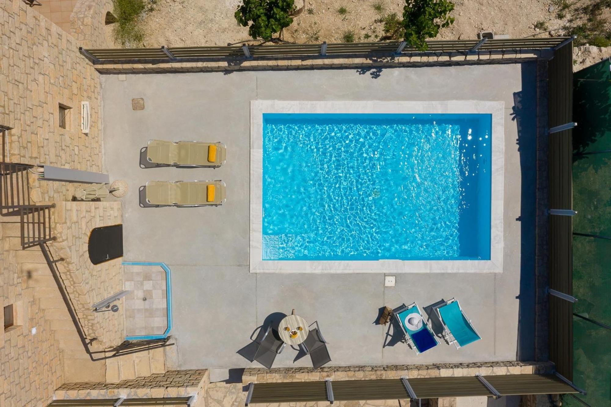 Orelia Cretan Deluxe Apartments Kamilari Exterior photo